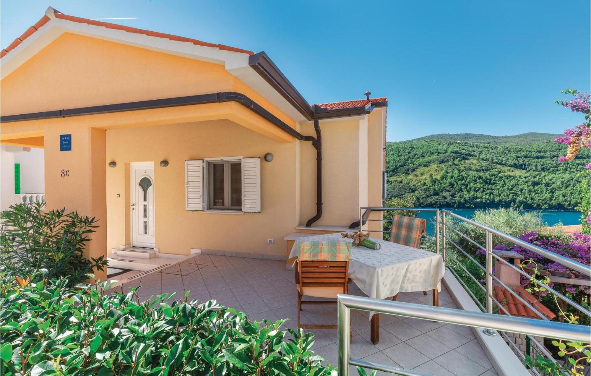 Gorgeous Apartment In Labin With Kitchen Eksteriør billede