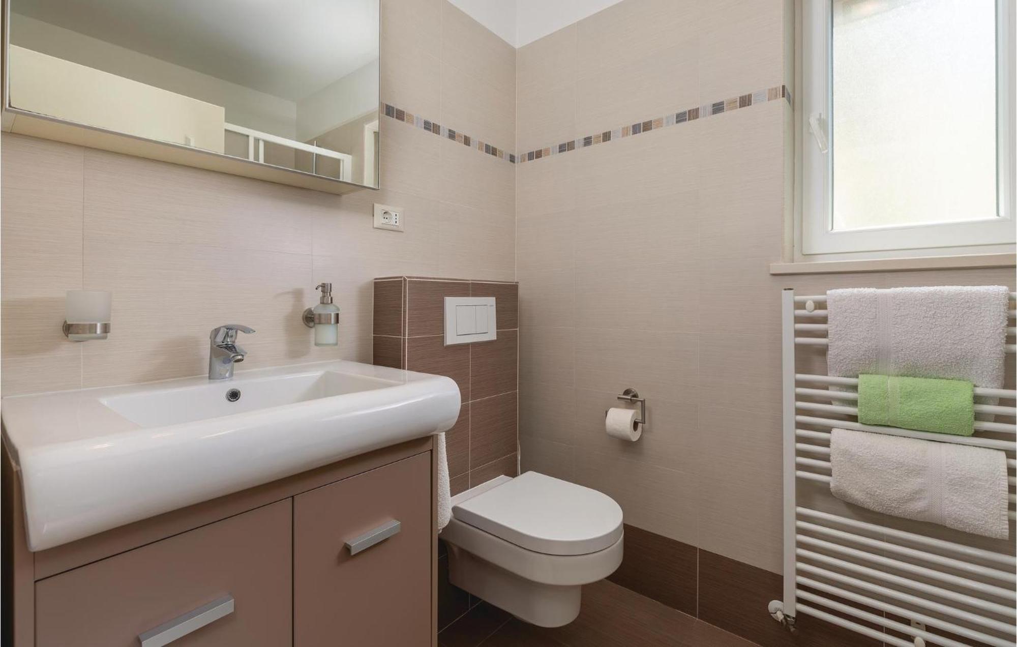 Gorgeous Apartment In Labin With Kitchen Eksteriør billede